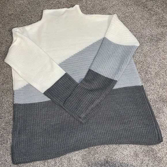 89+Madison sweater size large - Picture 2 of 4